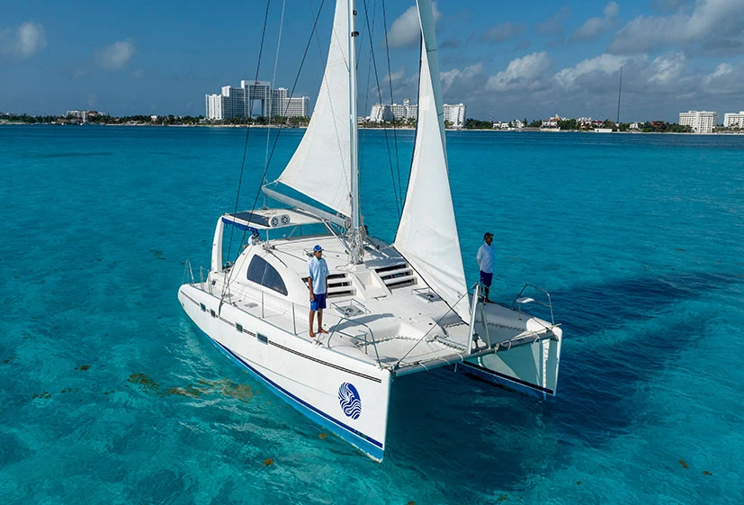 Catamaran Oceanix Essential Cancun